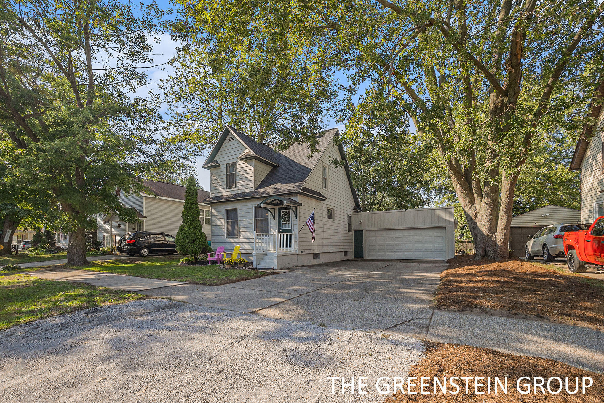 563 W 23rd Street