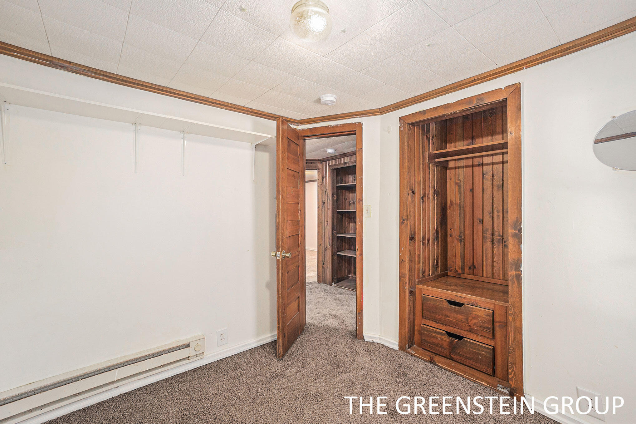 563 W 23rd Street