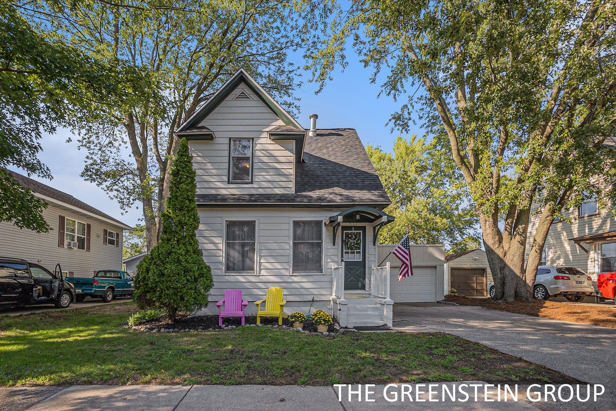 563 W 23rd Street