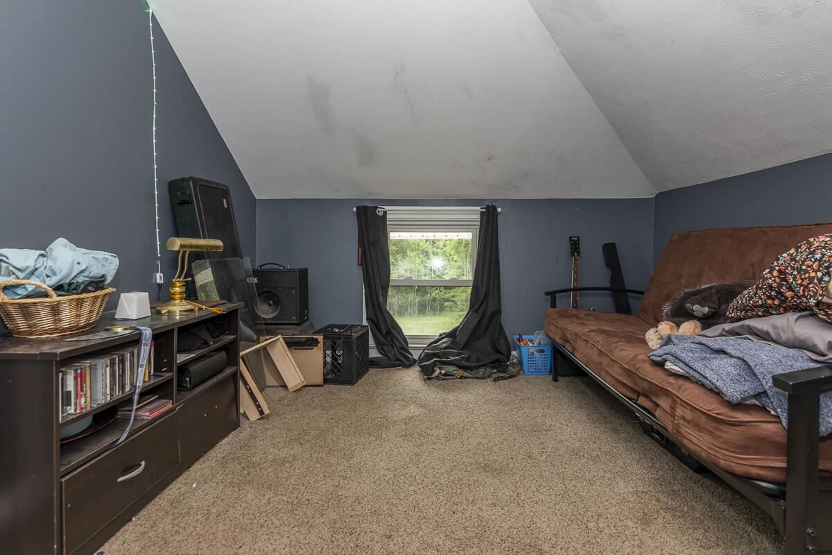 642 Kalamazoo N