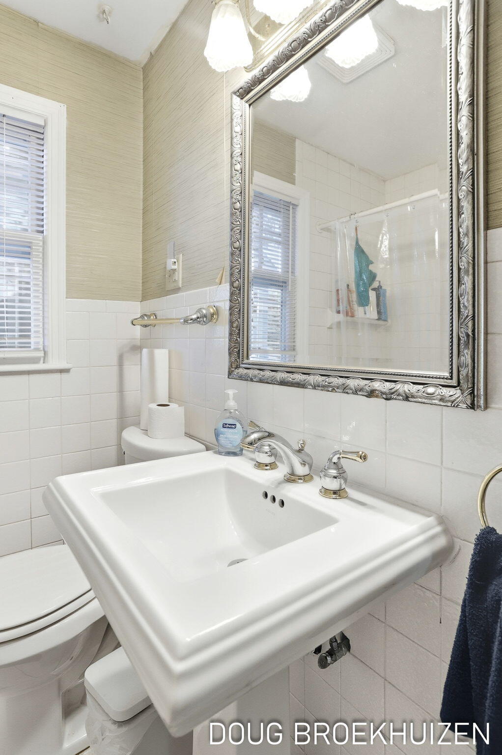 287 W 15th Street