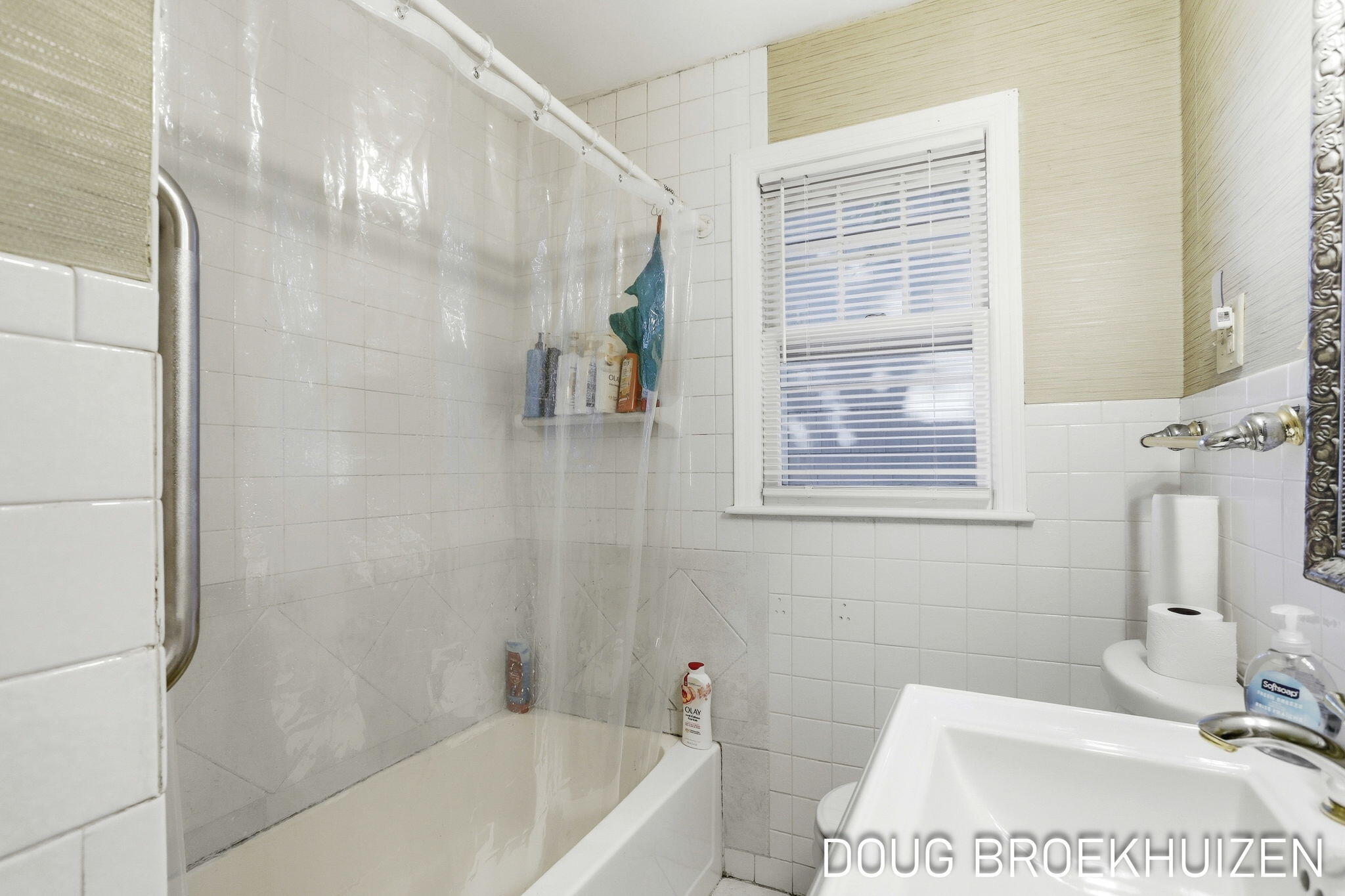 287 W 15th Street