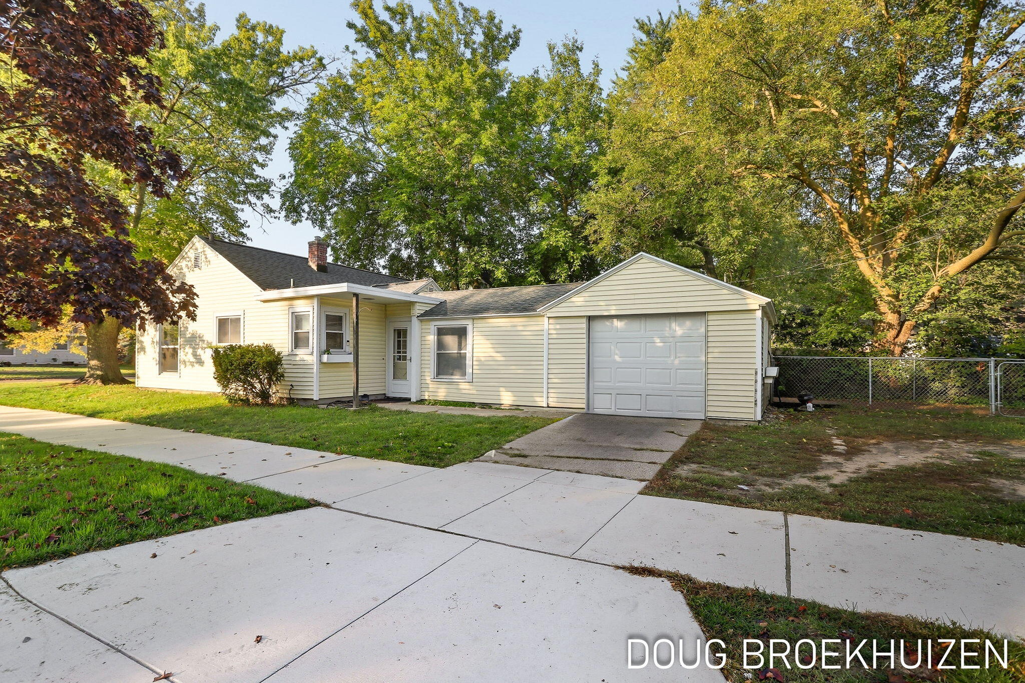 287 W 15th Street
