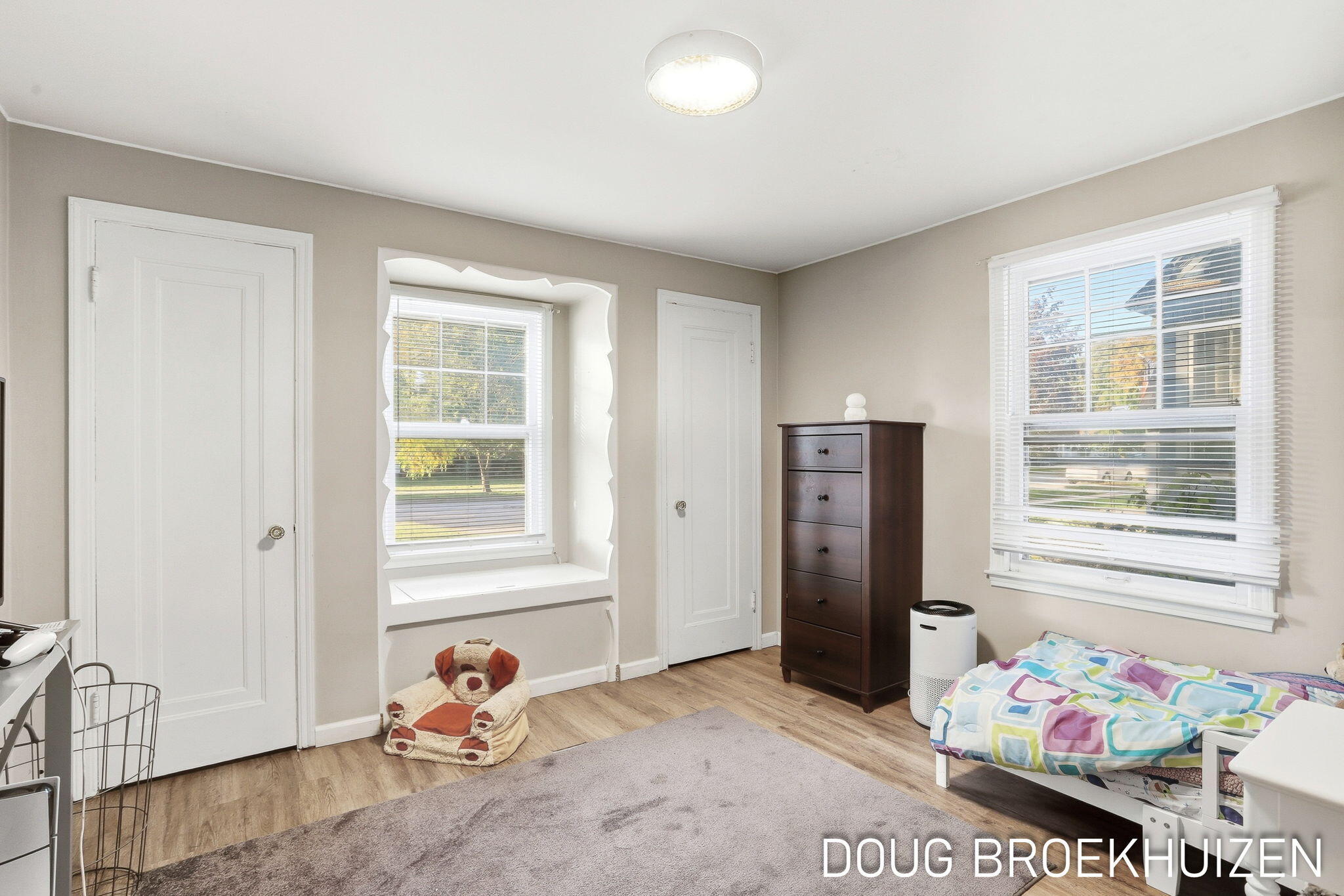 287 W 15th Street