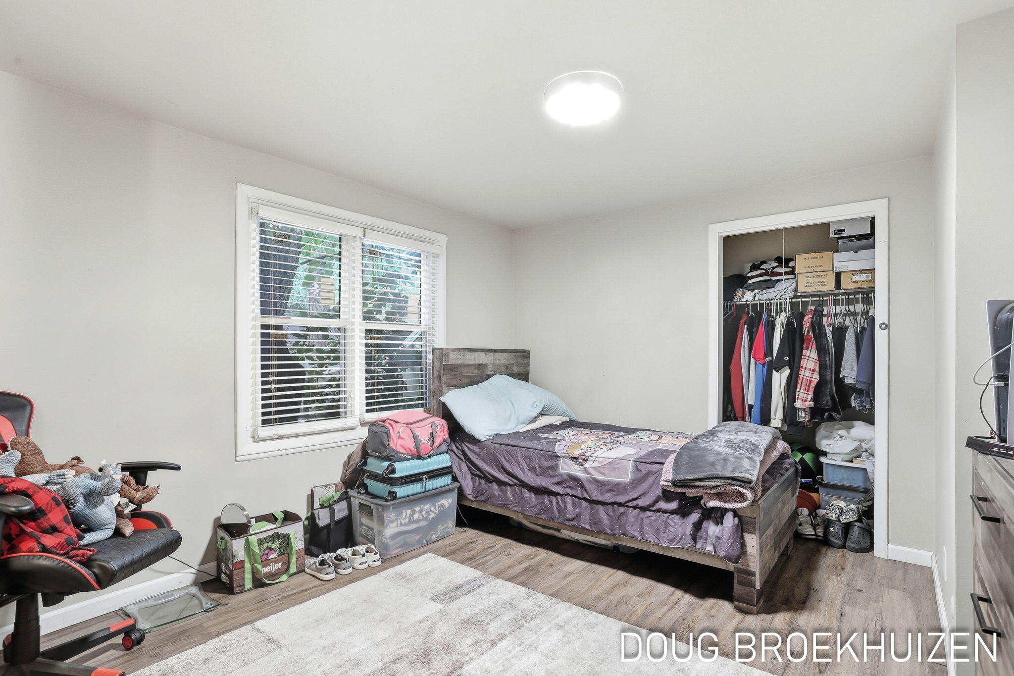 287 W 15th Street