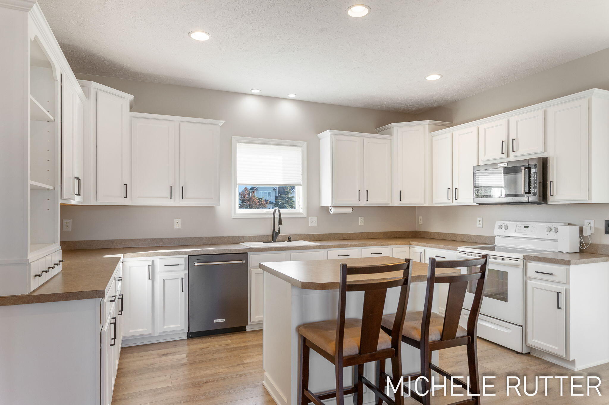 1399 Woodfield Drive