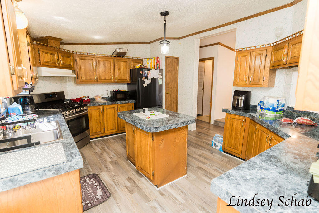 2211 E 13 Mile Road