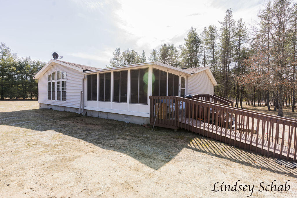 2211 E 13 Mile Road