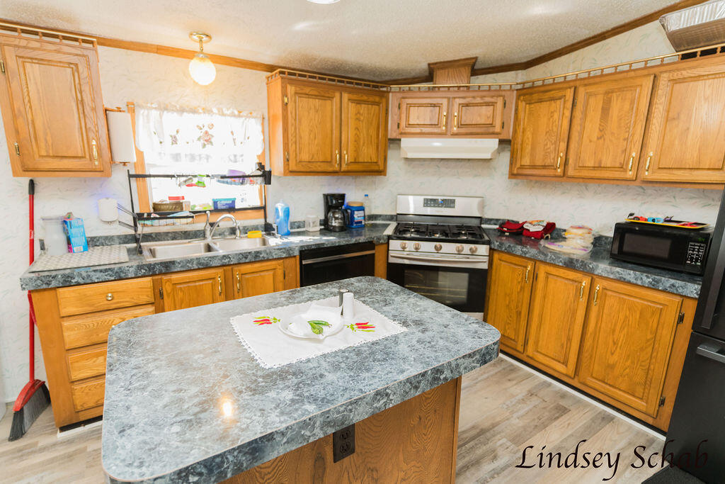 2211 E 13 Mile Road