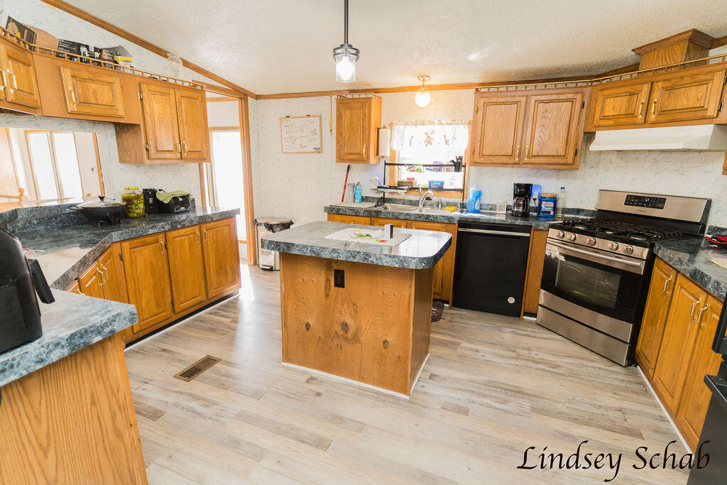 2211 E 13 Mile Road