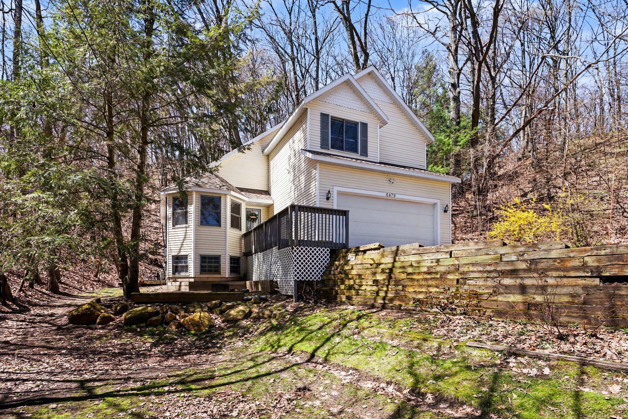 6479 Lakeshore Avenue