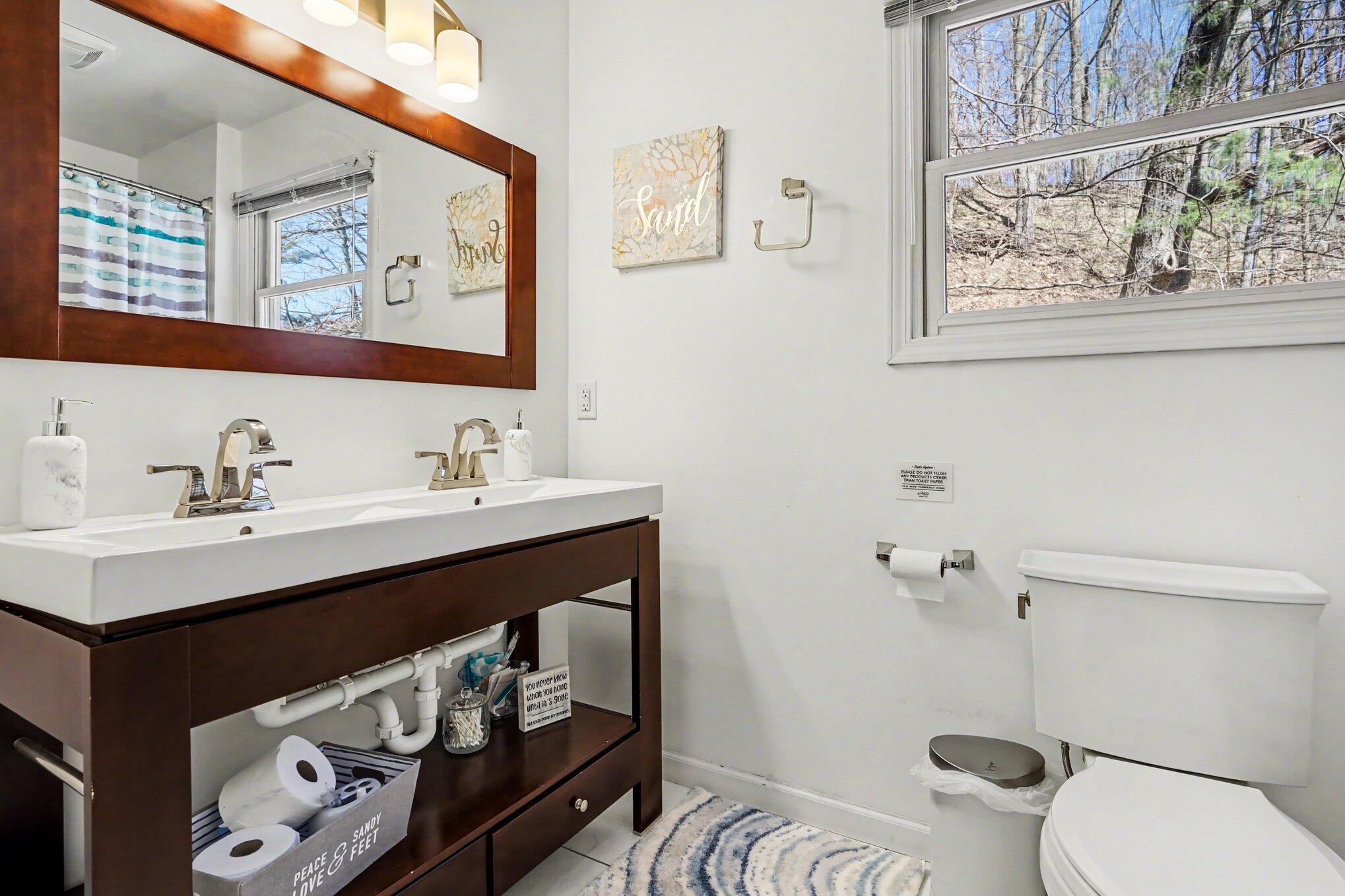 6479 Lakeshore Avenue