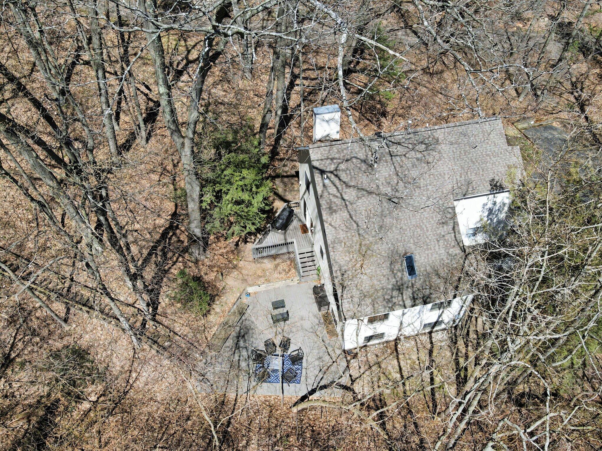 6479 Lakeshore Avenue