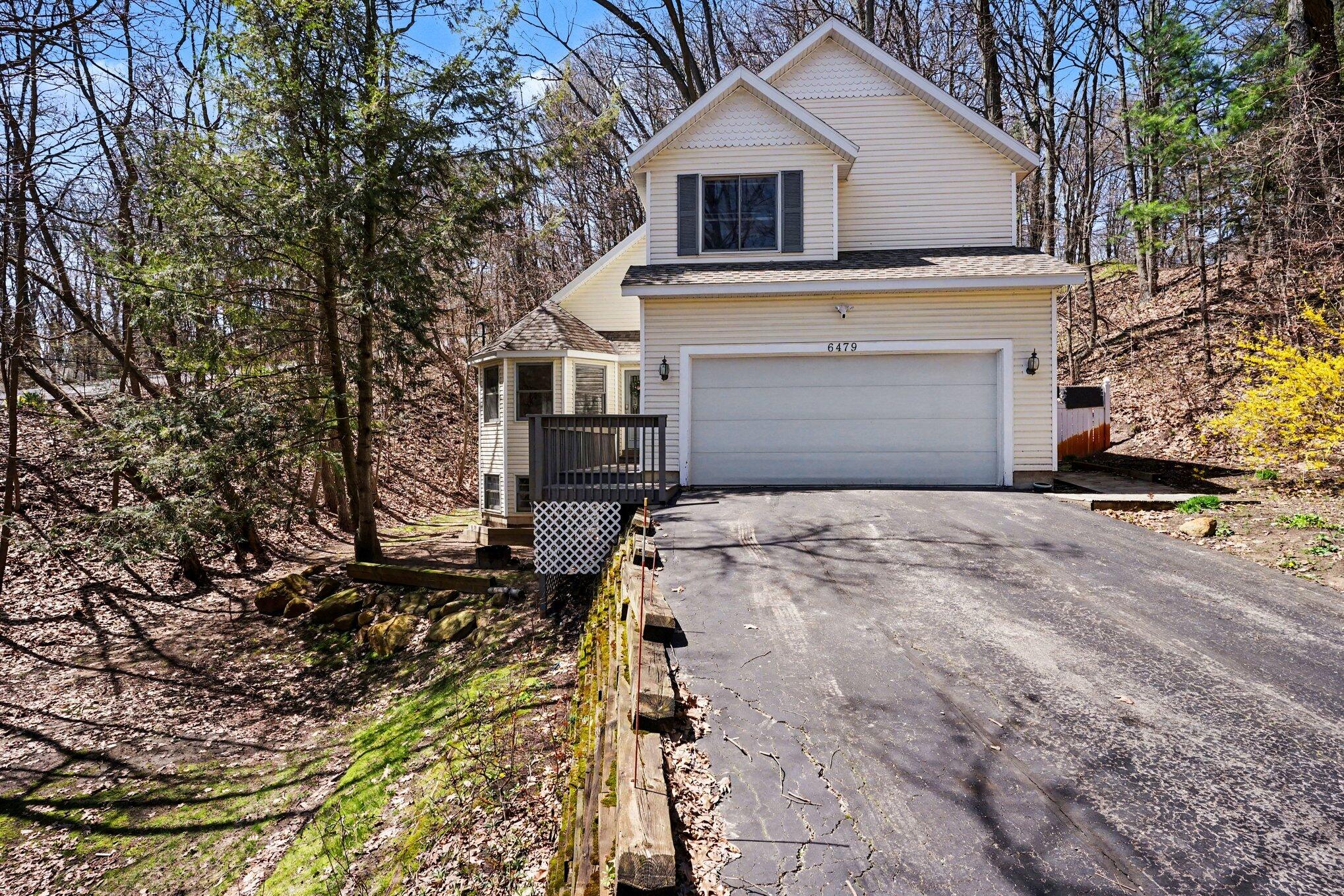 6479 Lakeshore Avenue