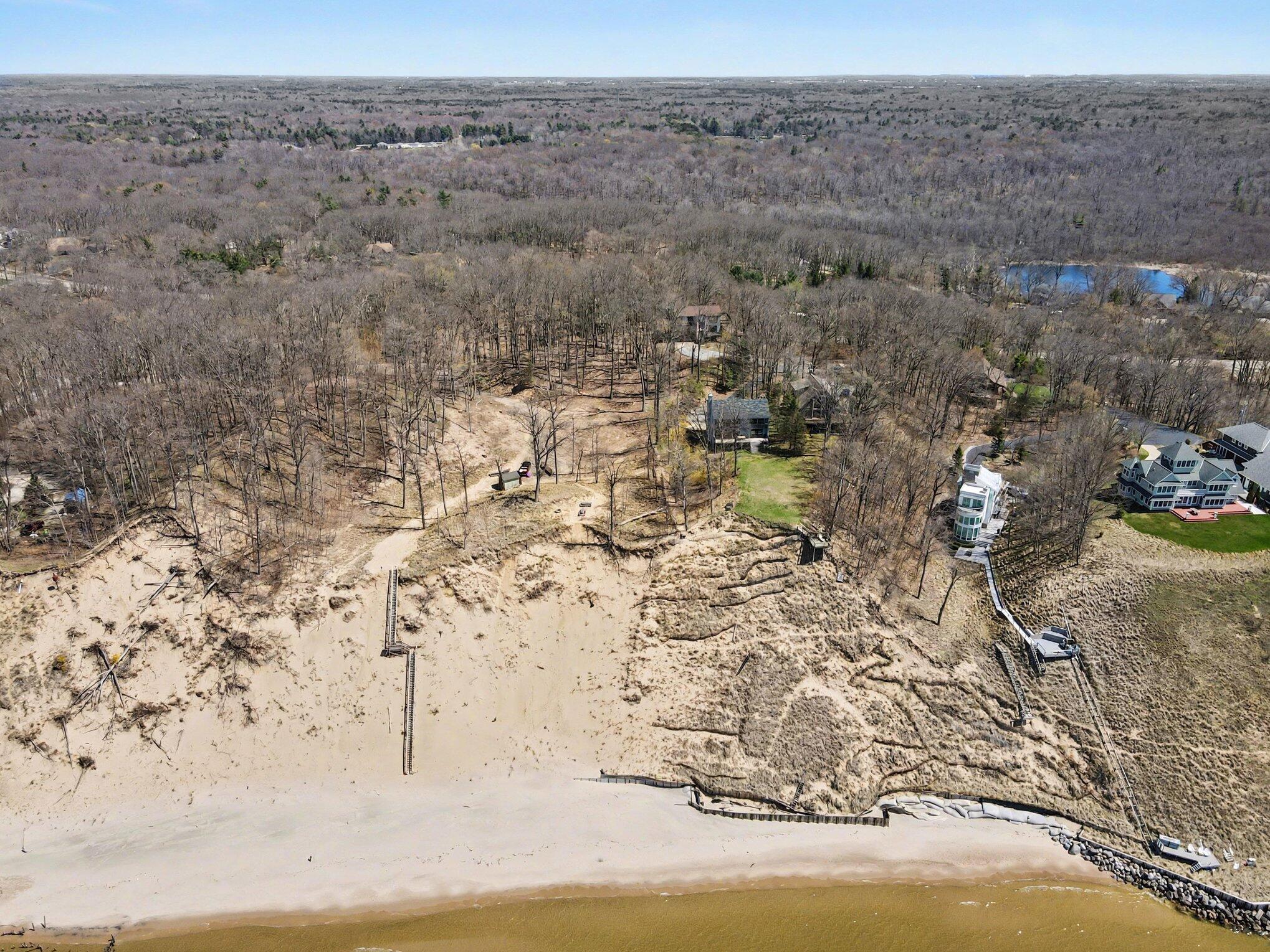 6479 Lakeshore Avenue