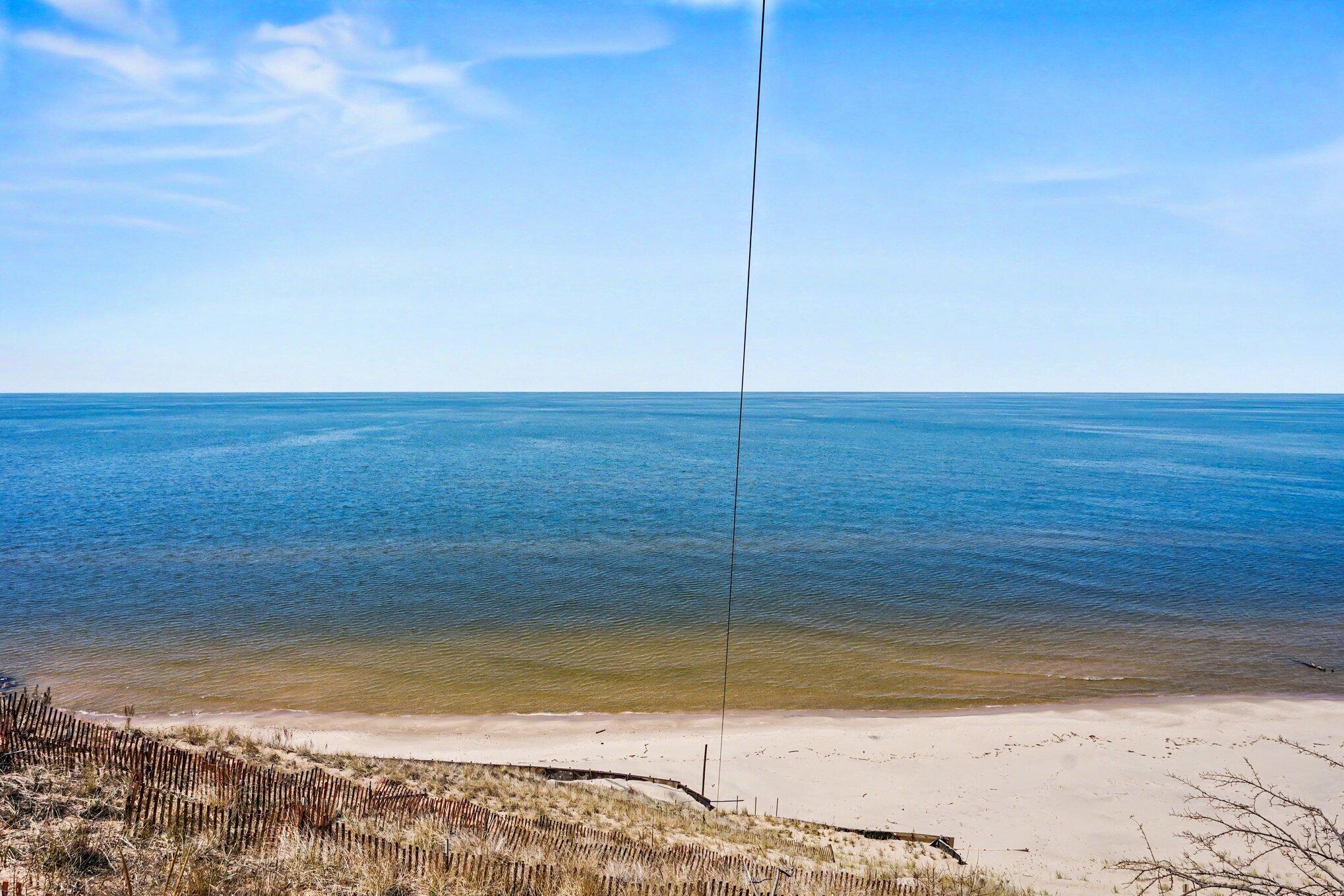 6479 Lakeshore Avenue