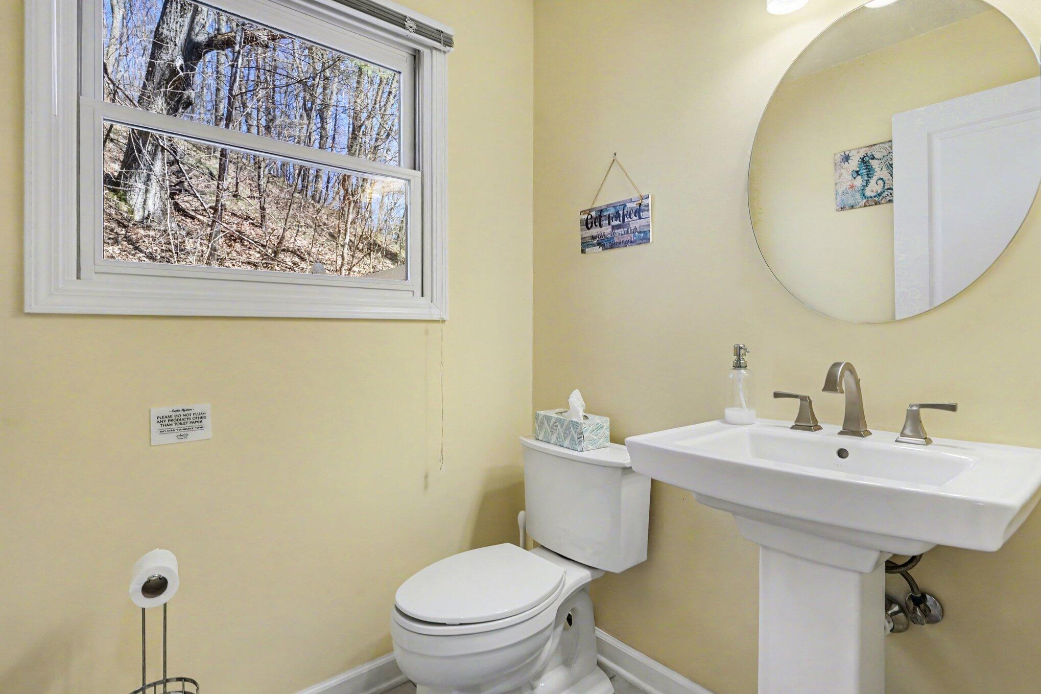 6479 Lakeshore Avenue