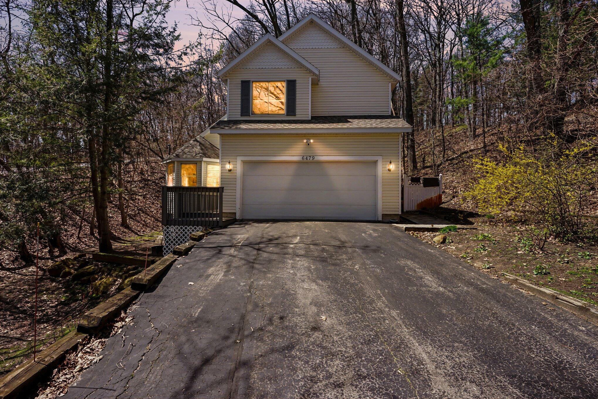 6479 Lakeshore Avenue