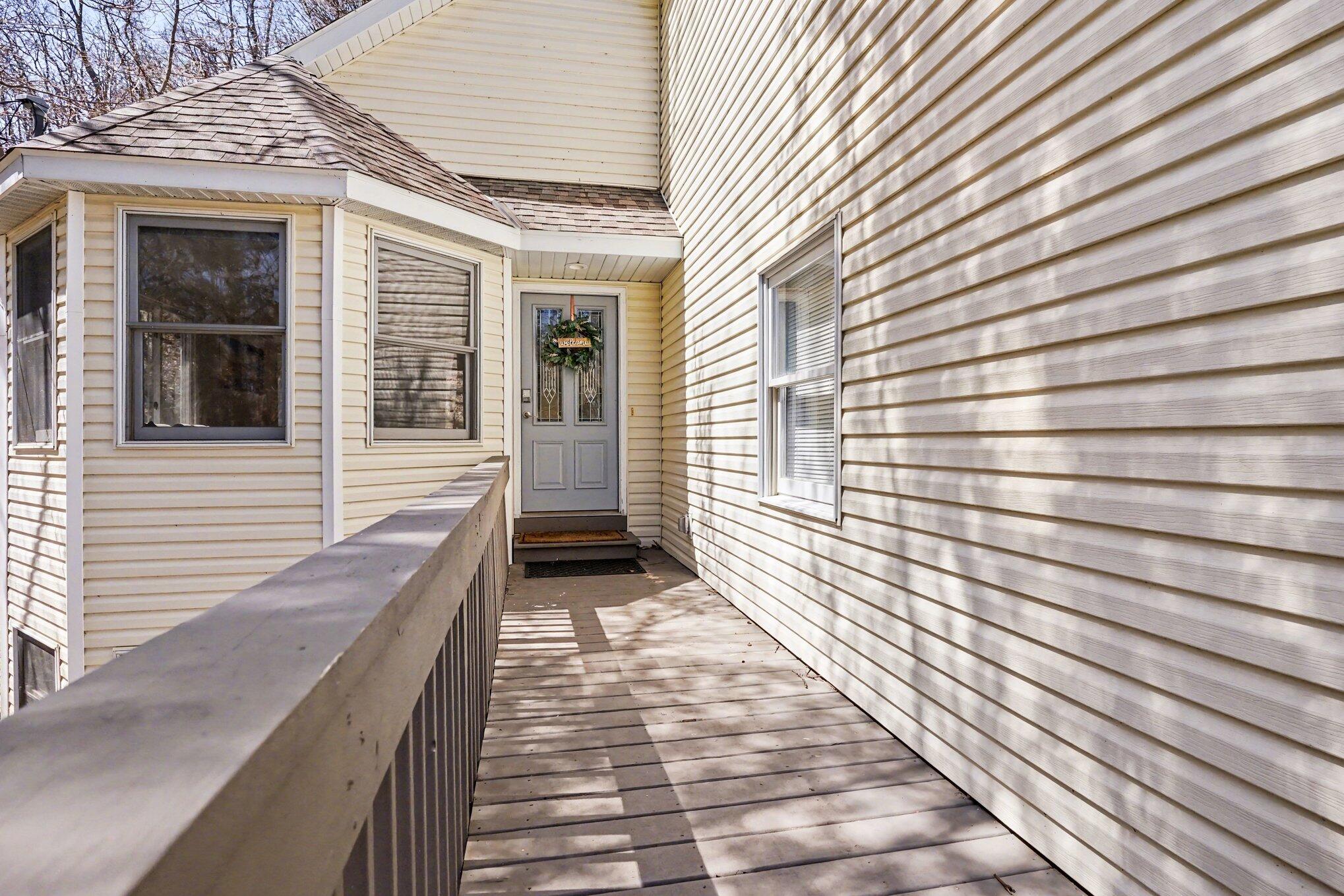 6479 Lakeshore Avenue