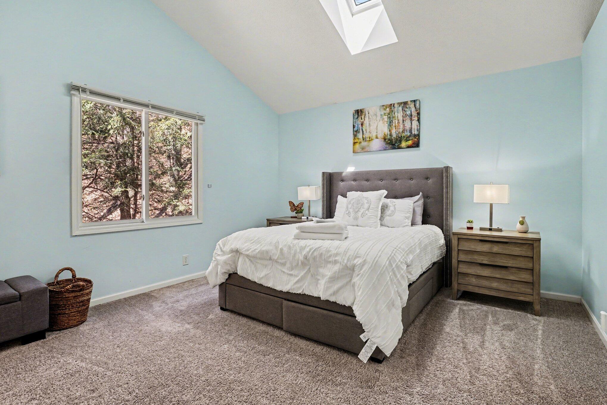 6479 Lakeshore Avenue