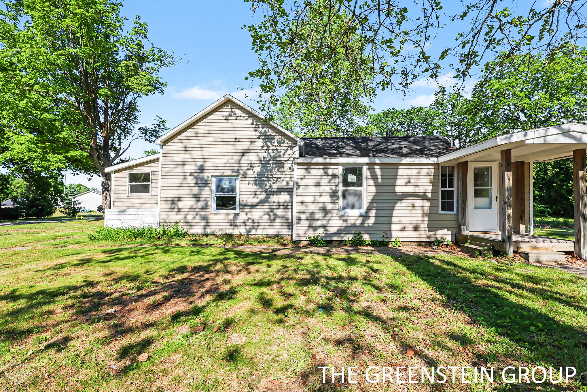301 E North Street