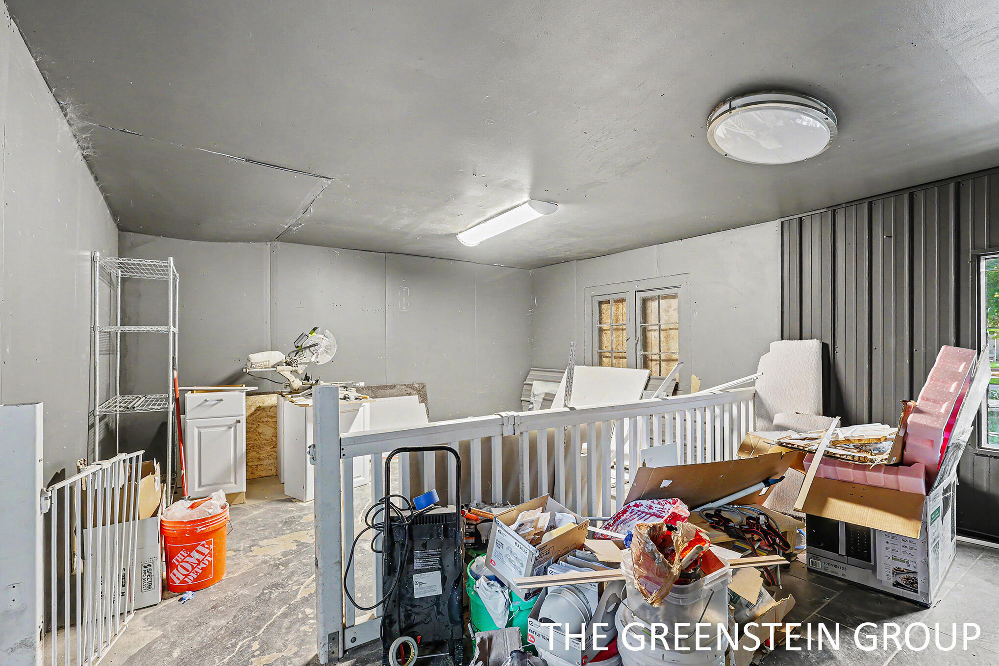 215 W Grove Street