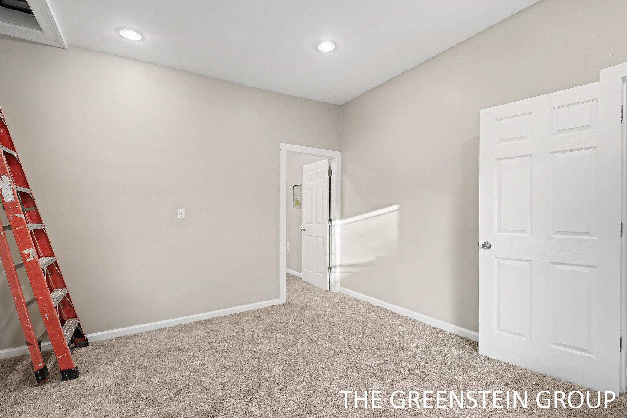 215 W Grove Street