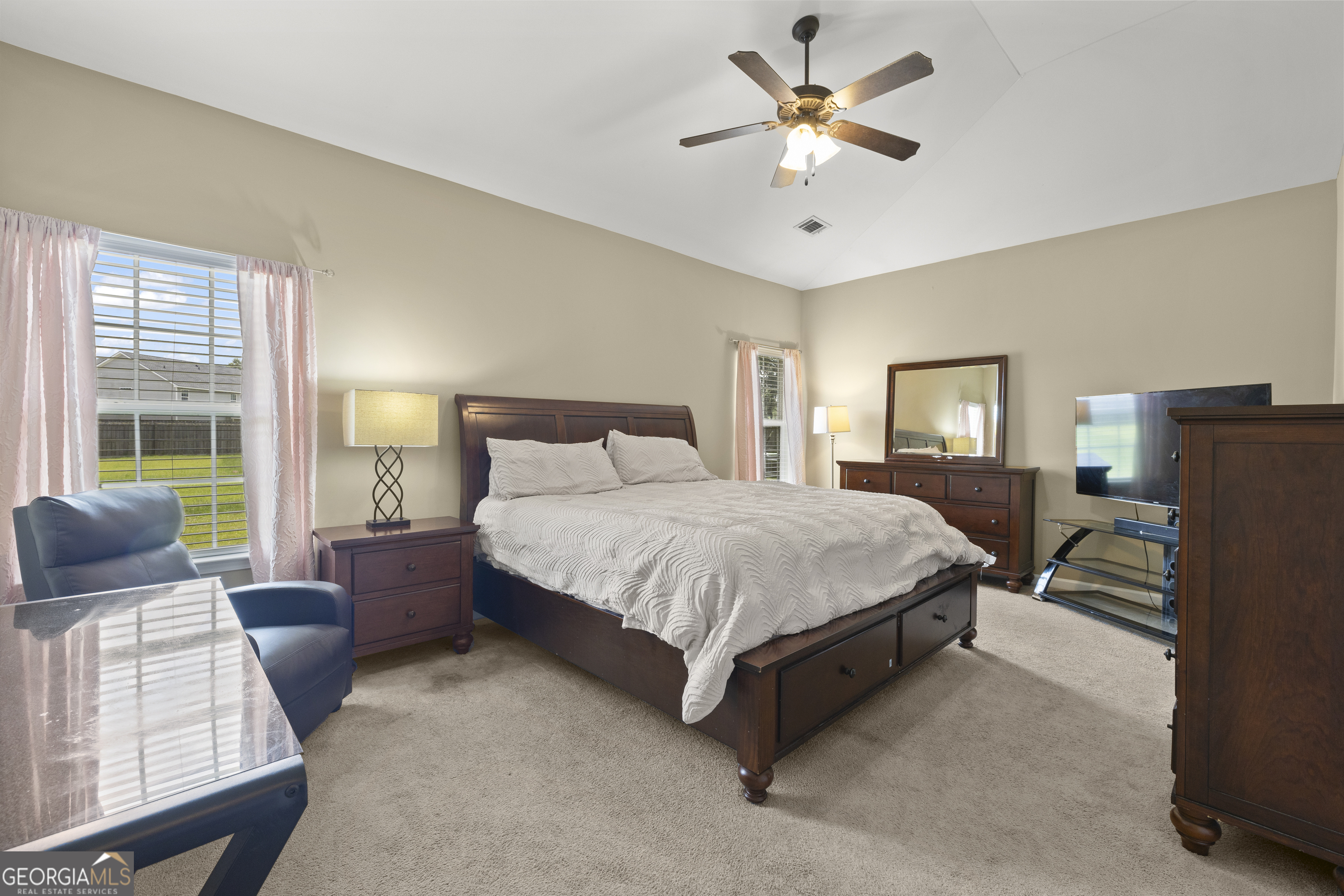 137 NE Highland Pony Way