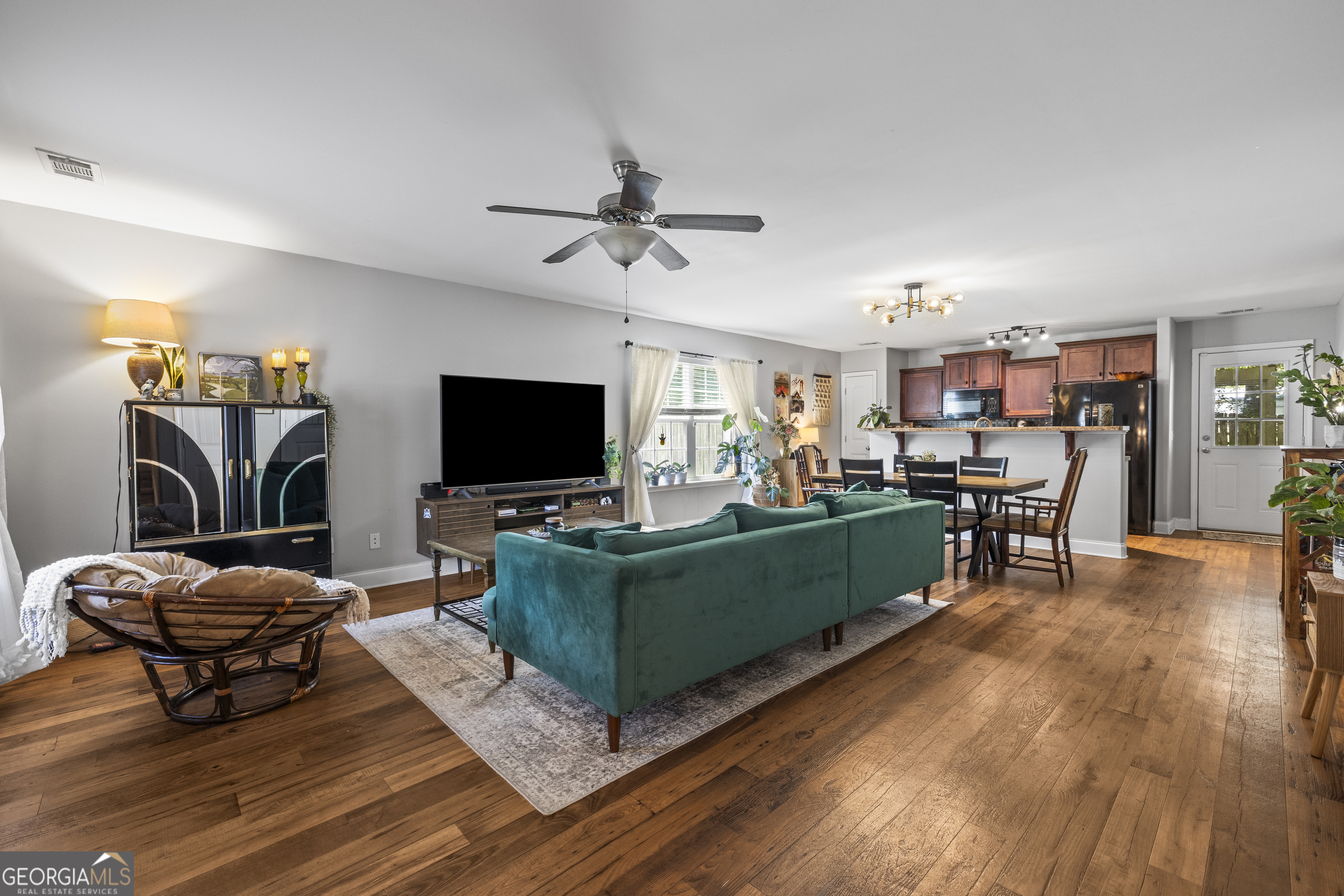134 Crossing Circle