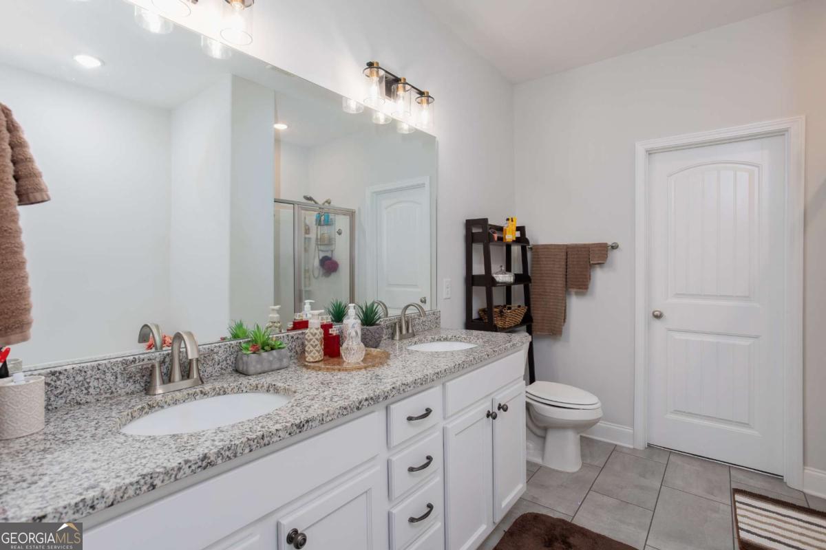 439 Governor Treutlen Circle