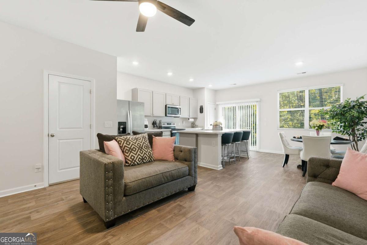 43 Villas Of Garrard Drive