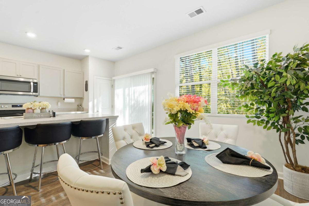 43 Villas Of Garrard Drive