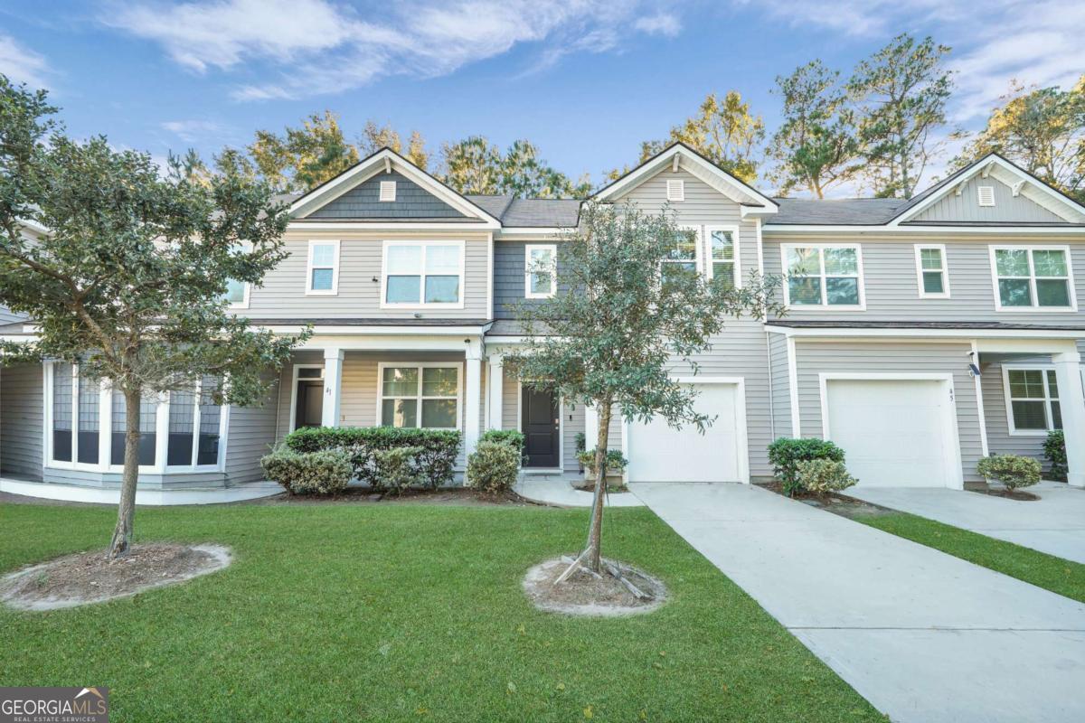 43 Villas Of Garrard Drive