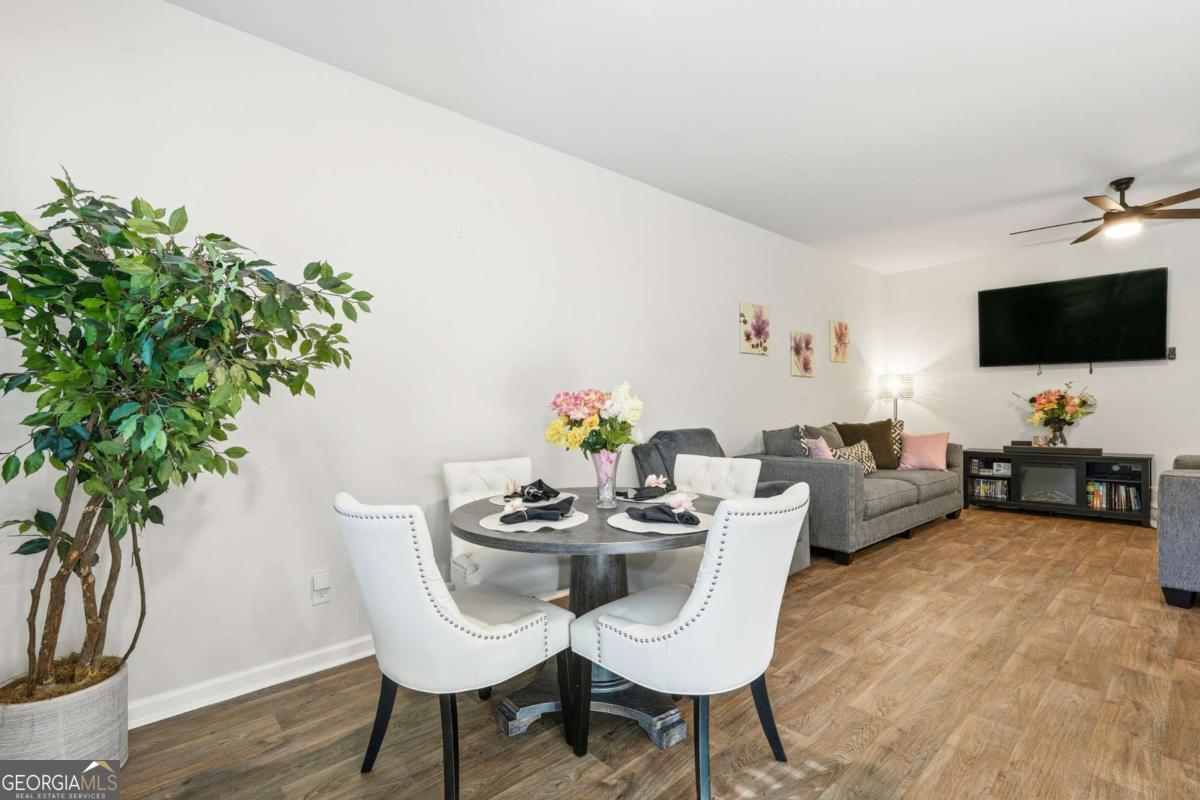 43 Villas Of Garrard Drive