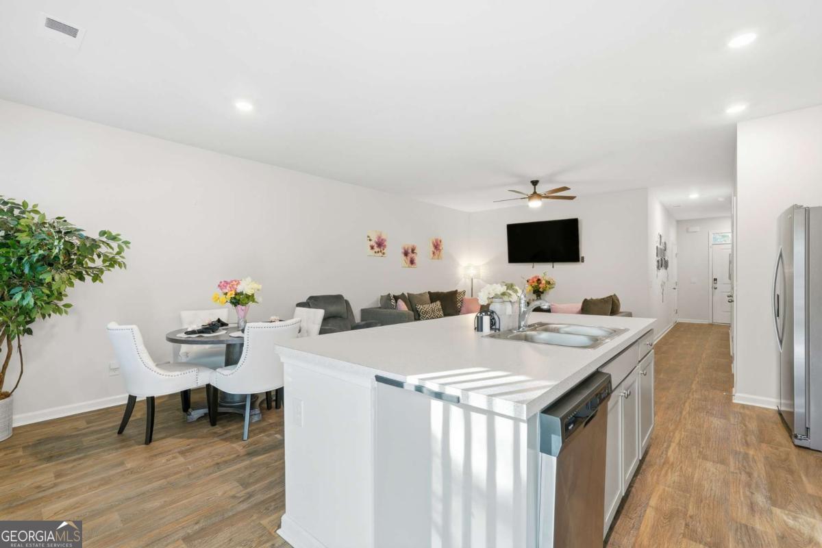 43 Villas Of Garrard Drive