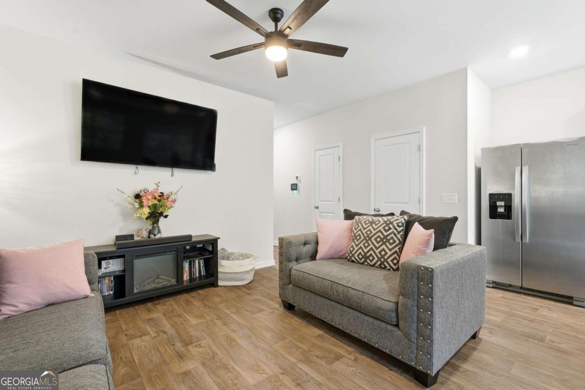 43 Villas Of Garrard Drive