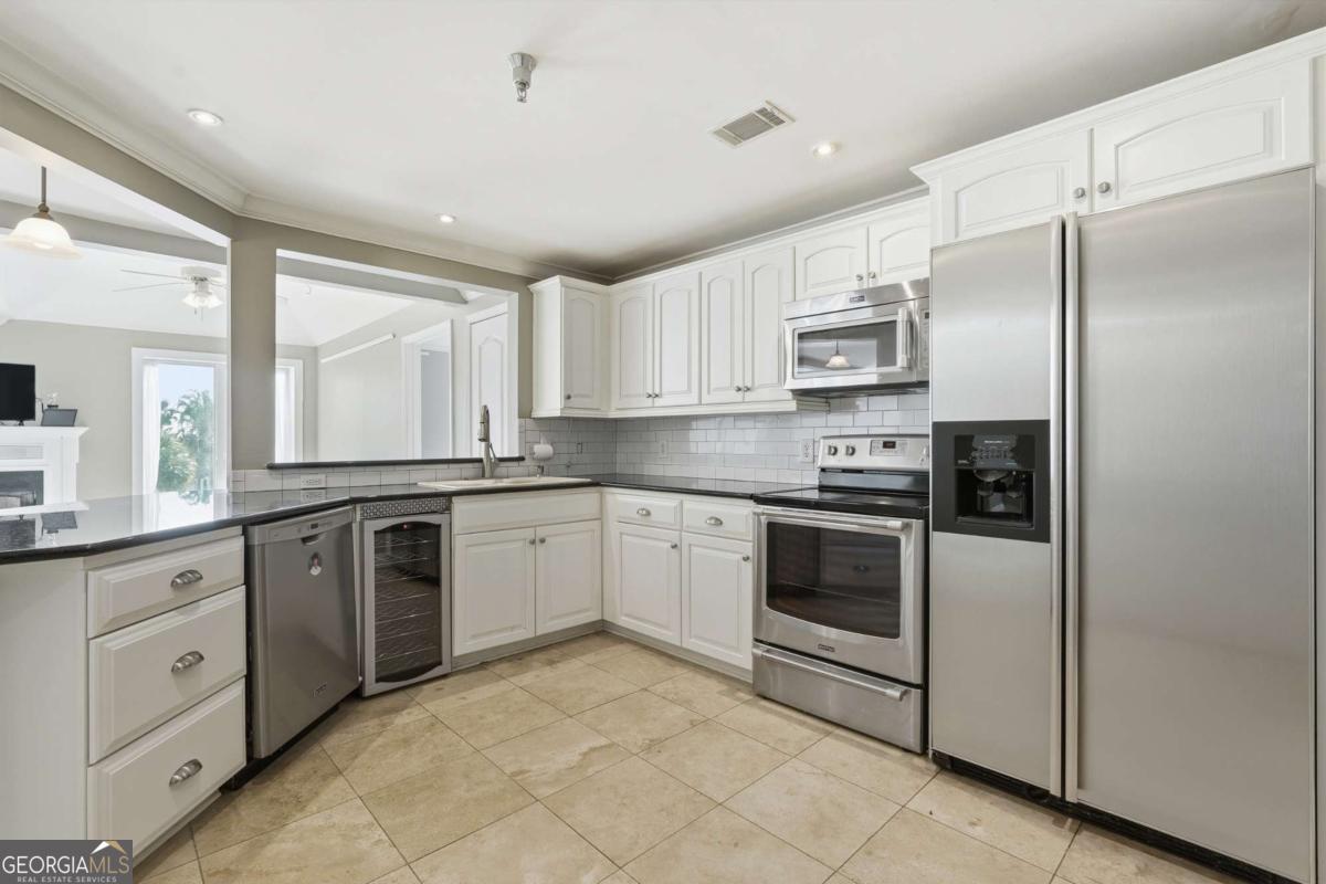 700 Wilmington Island Road # 201