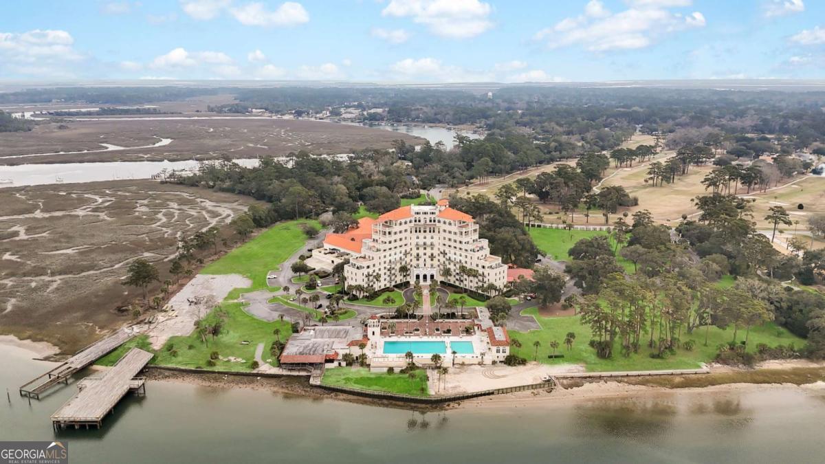 700 Wilmington Island Road # 201