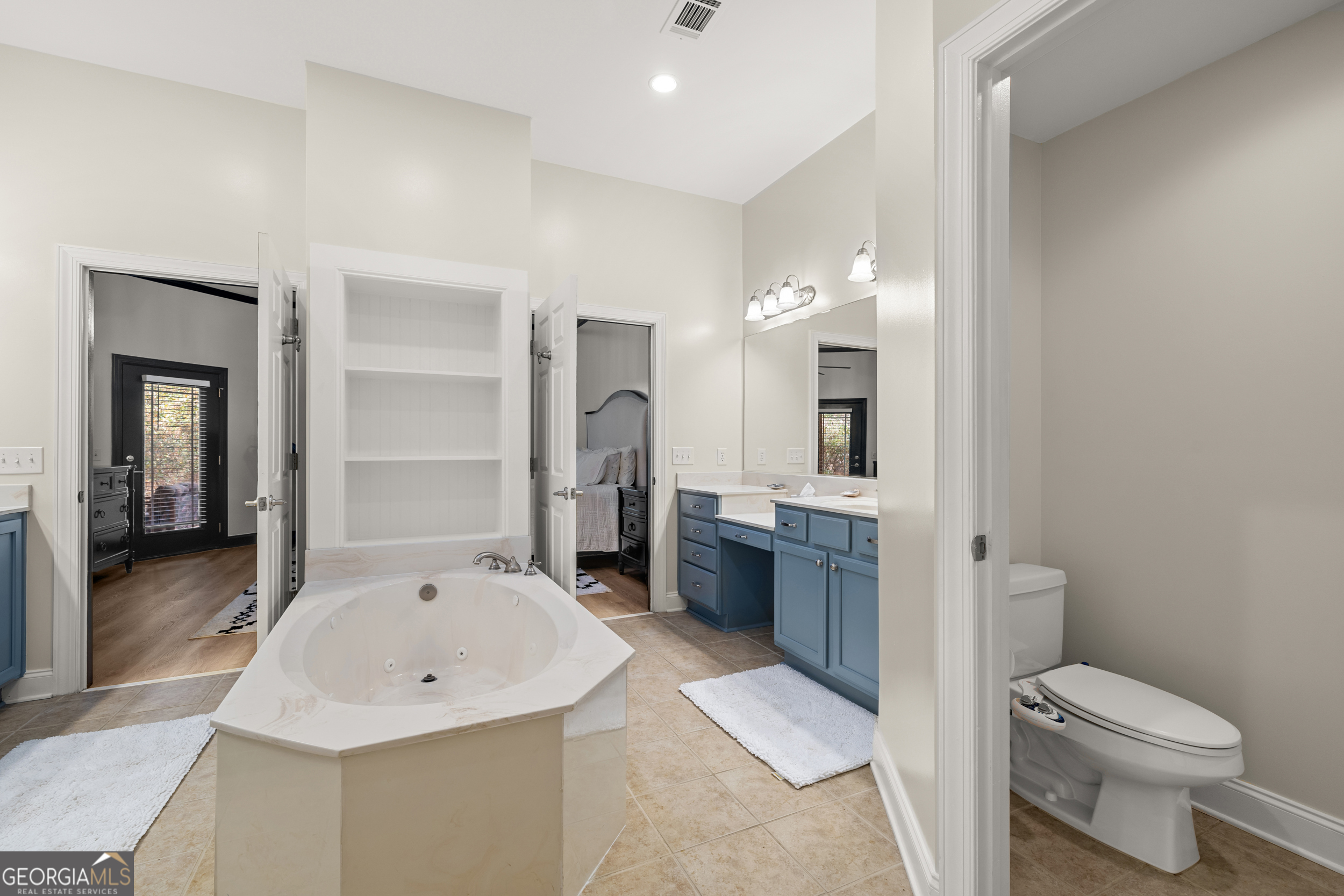 401 River Oaks Drive # 401