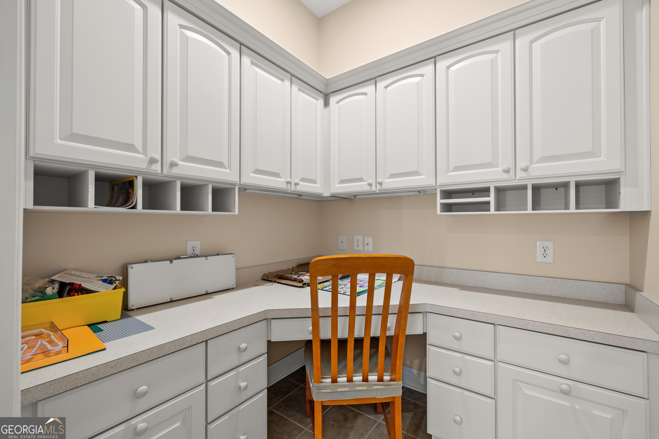 401 River Oaks Drive # 401