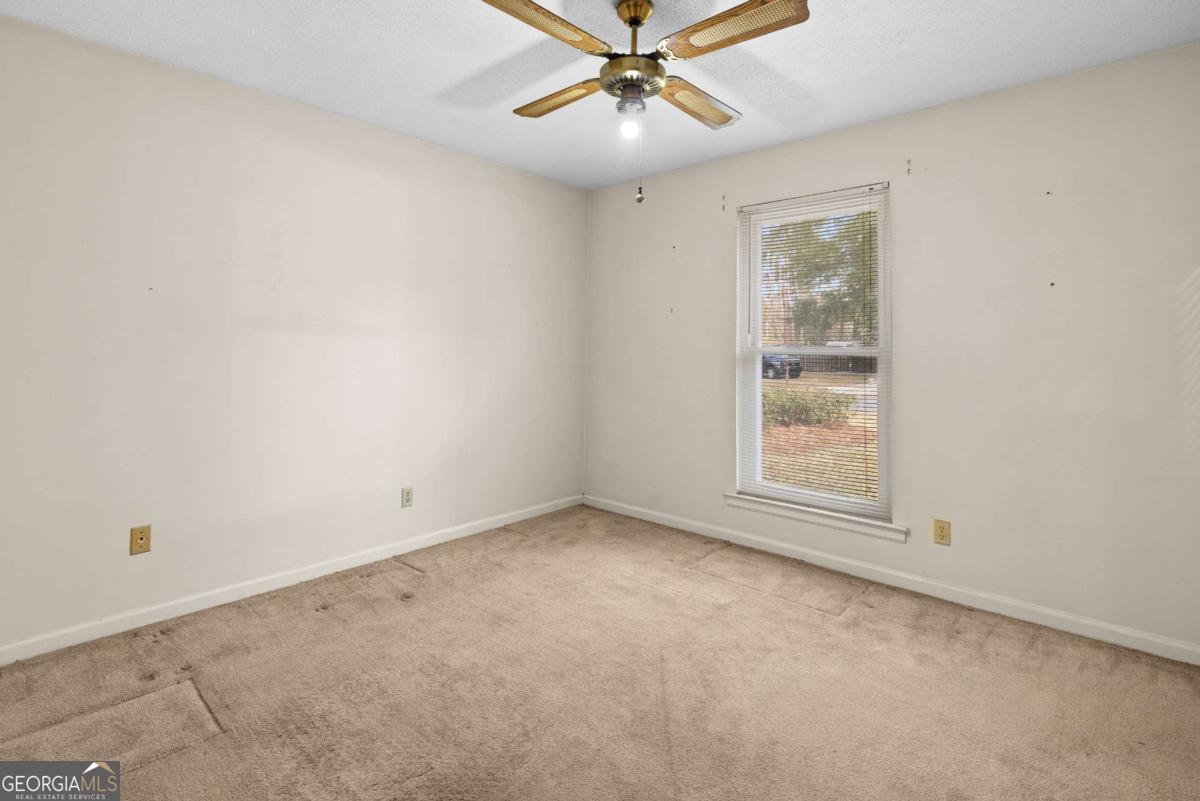 701 Leaning Oaks Drive