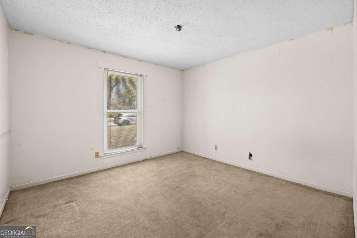 701 Leaning Oaks Drive