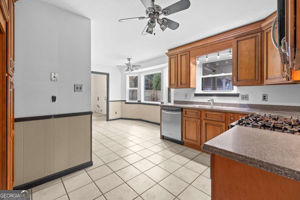 701 Leaning Oaks Drive