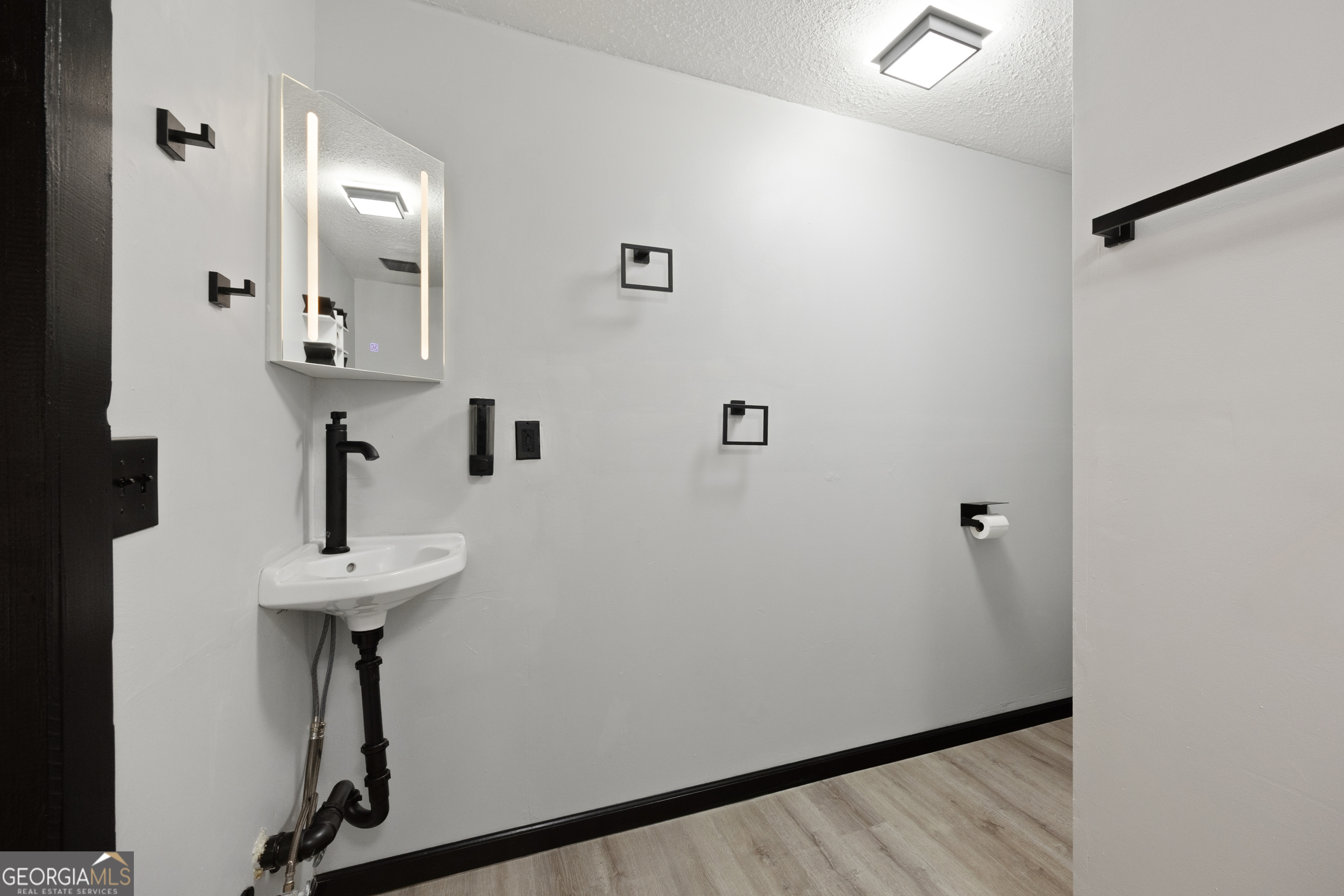 1005 Johnston Street