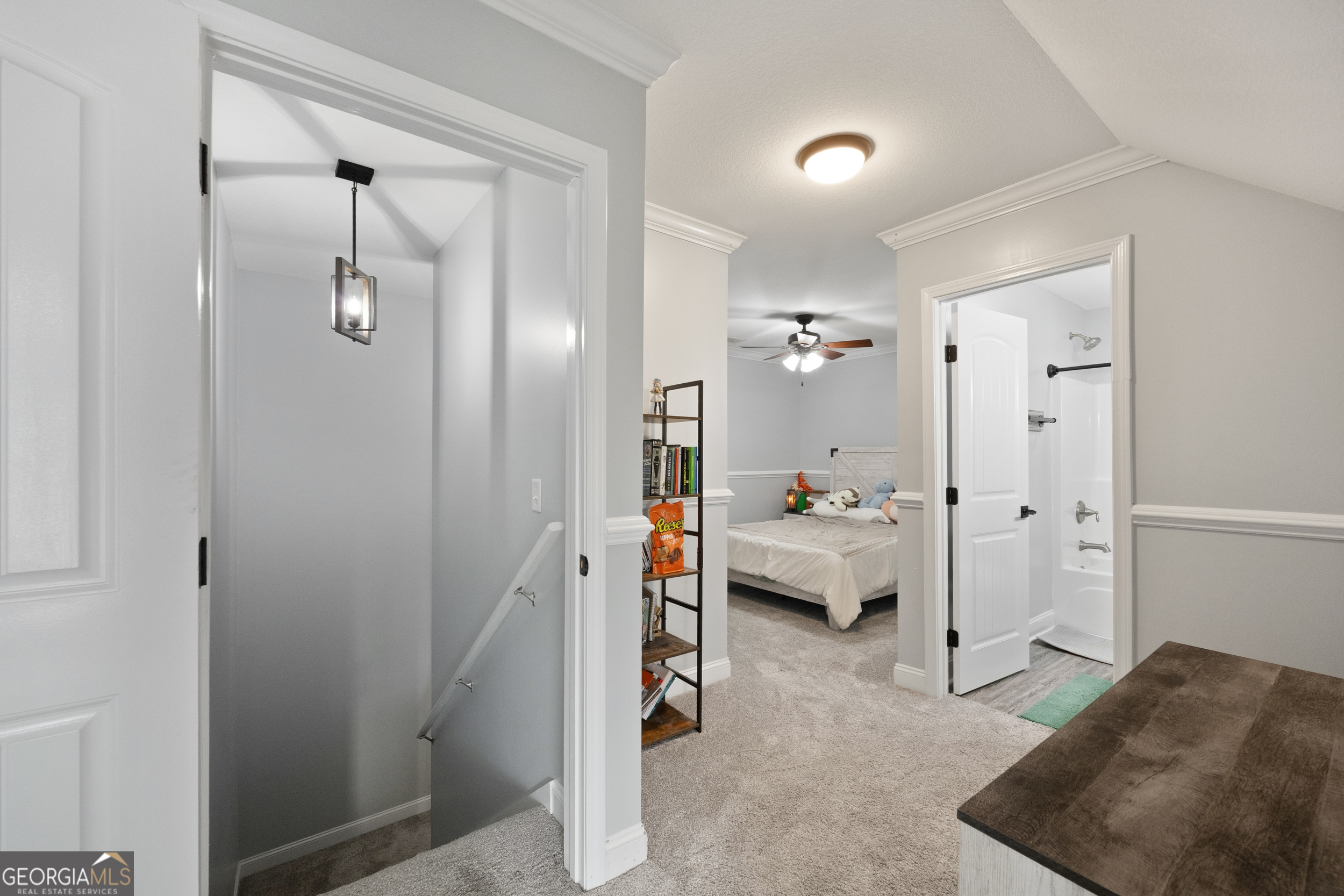 440 Rivercrest Drive