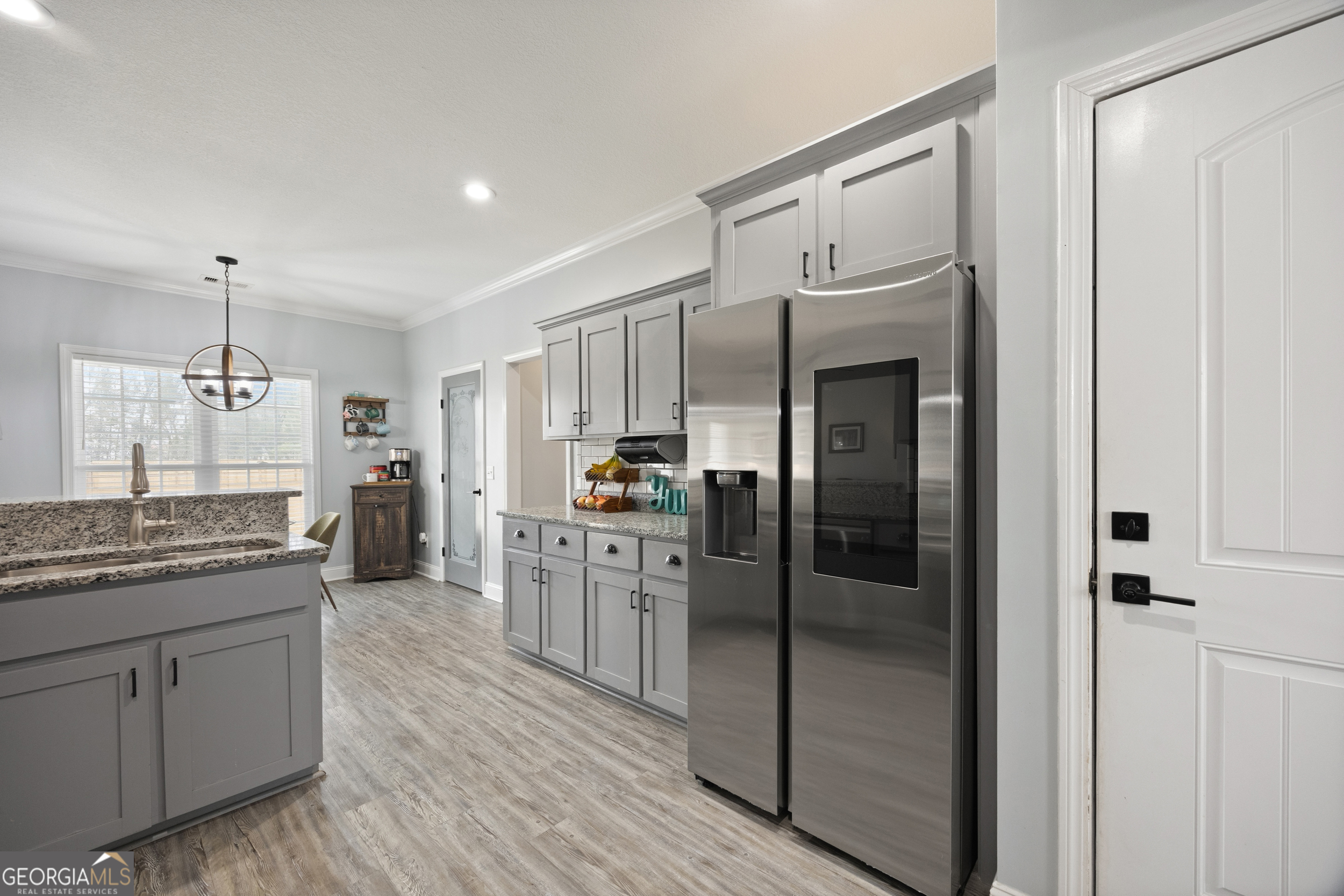 440 Rivercrest Drive