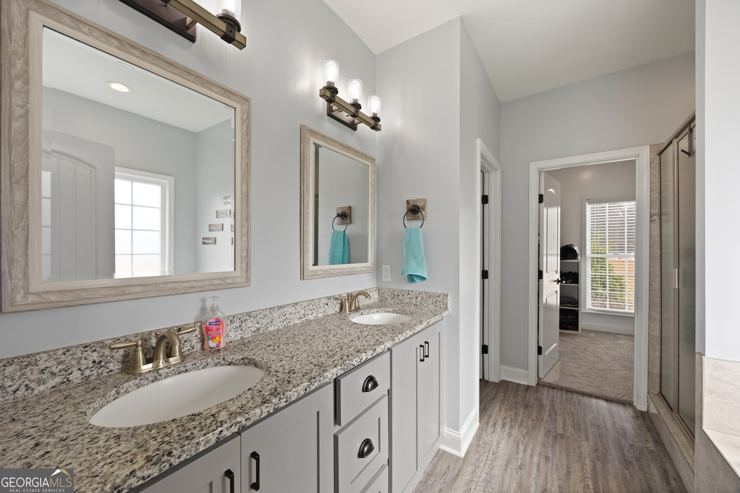 440 Rivercrest Drive