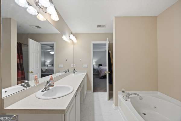 2 Willow Lakes Drive