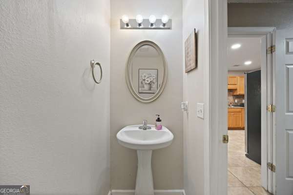 2 Willow Lakes Drive