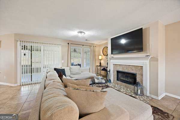 2 Willow Lakes Drive